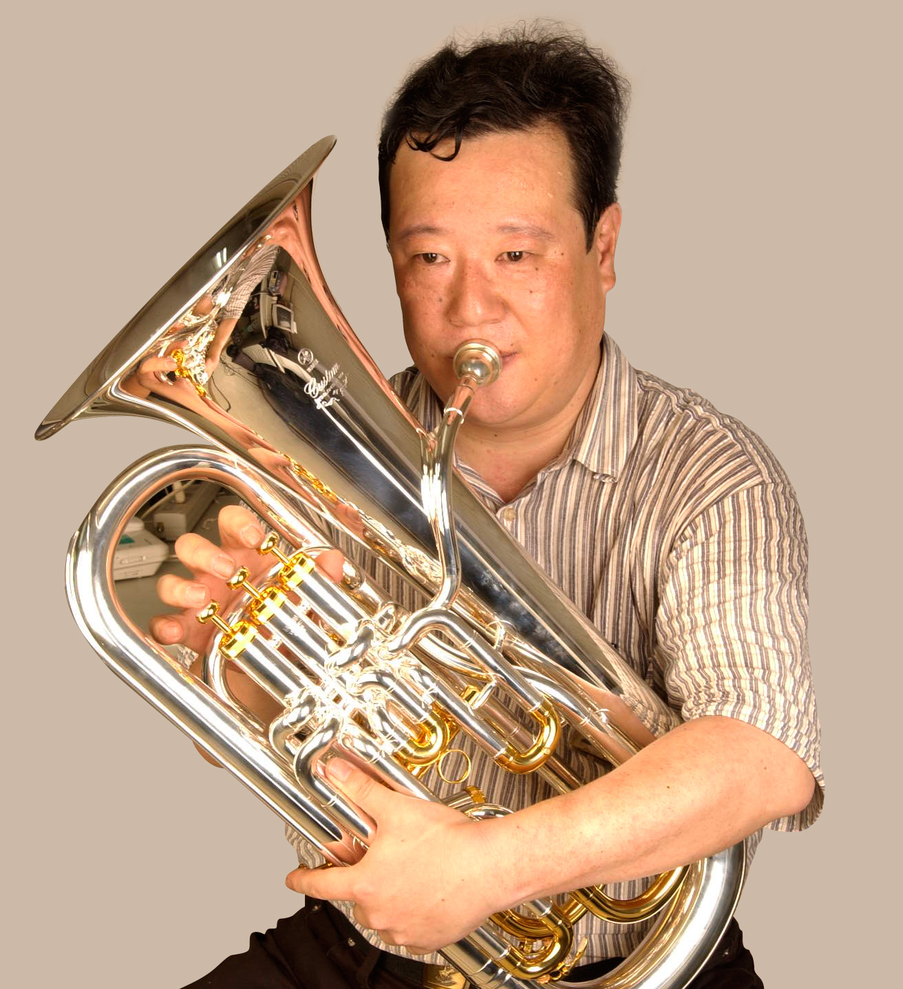 The origins of the Tuba:Twists and Turns in the Development of the Tuba -  Musical Instrument Guide - Yamaha Corporation