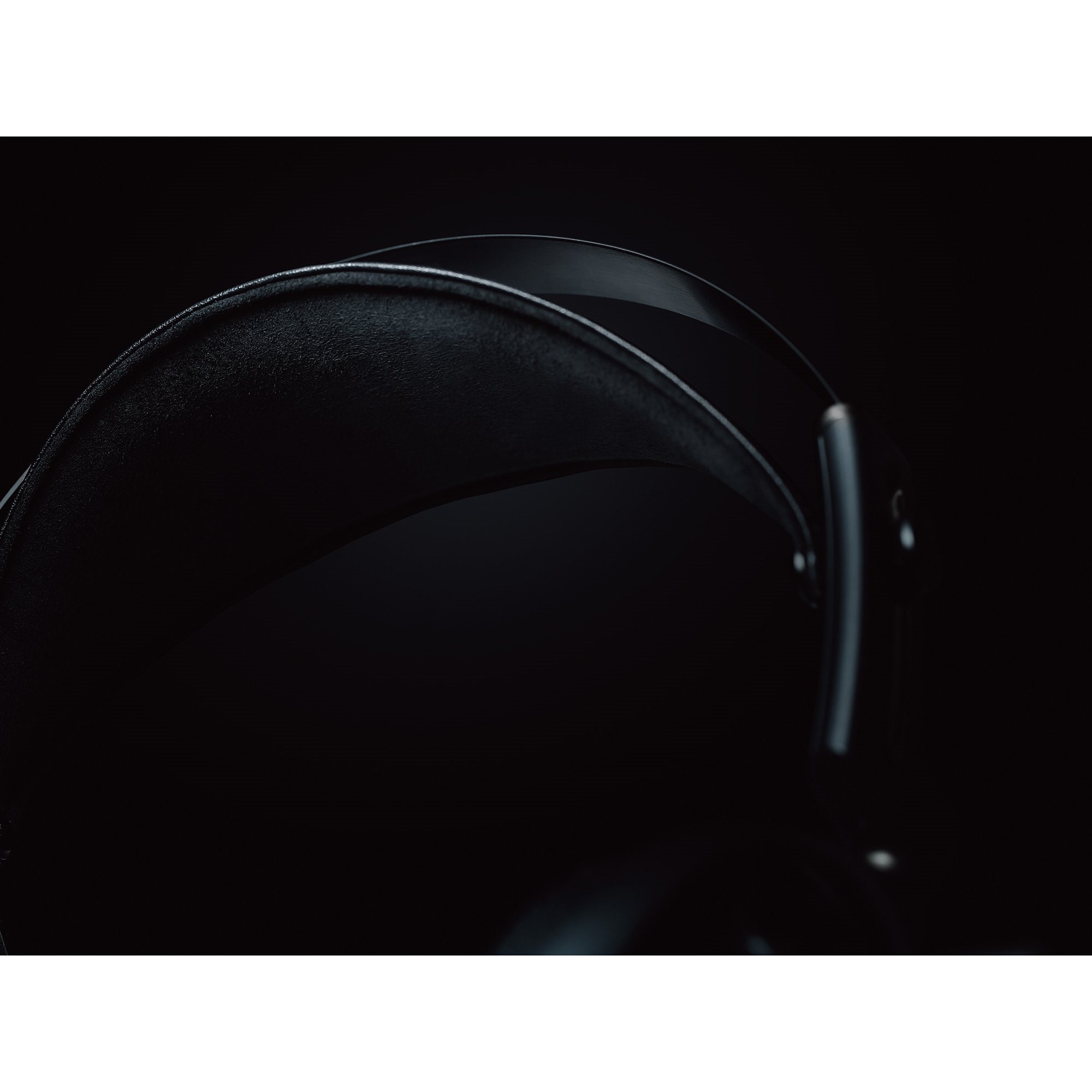 Louis Vuitton creates first set of headphones